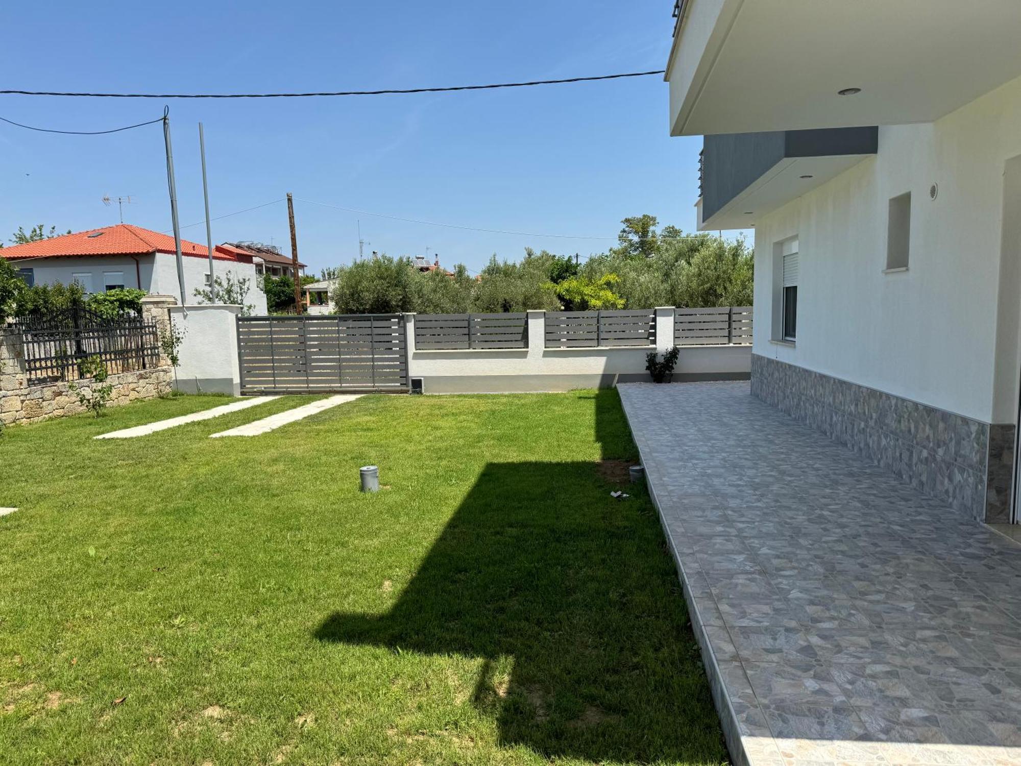Adoniss Apartmentss Паралия Дионисиу Екстериор снимка
