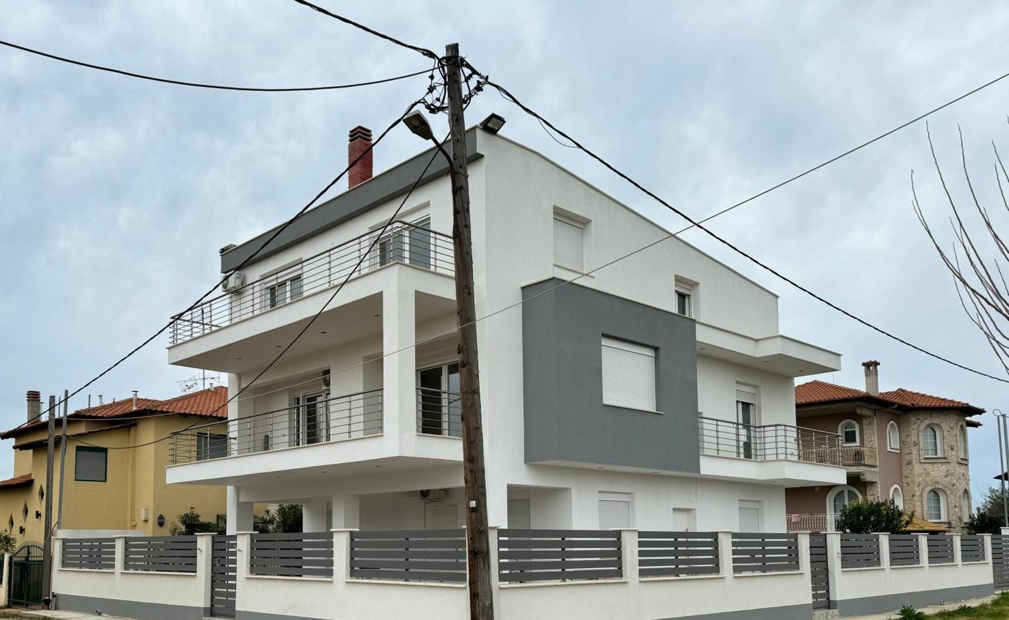 Adoniss Apartmentss Паралия Дионисиу Екстериор снимка